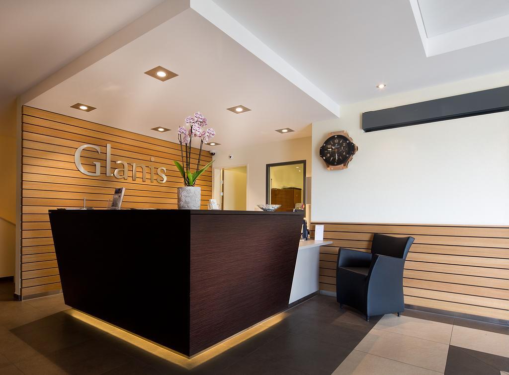 Glanis Hotel