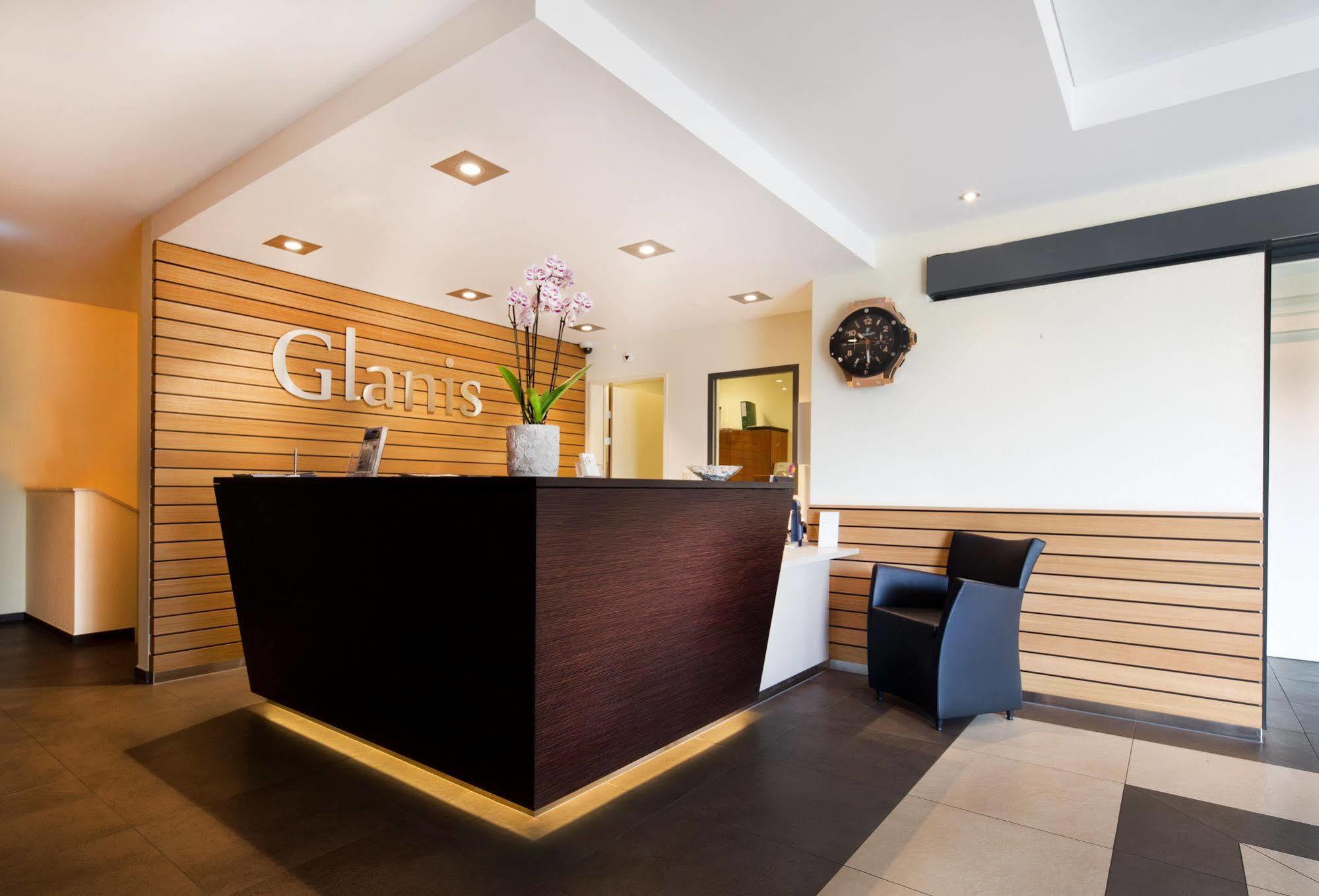 Hotel Glanis 3*